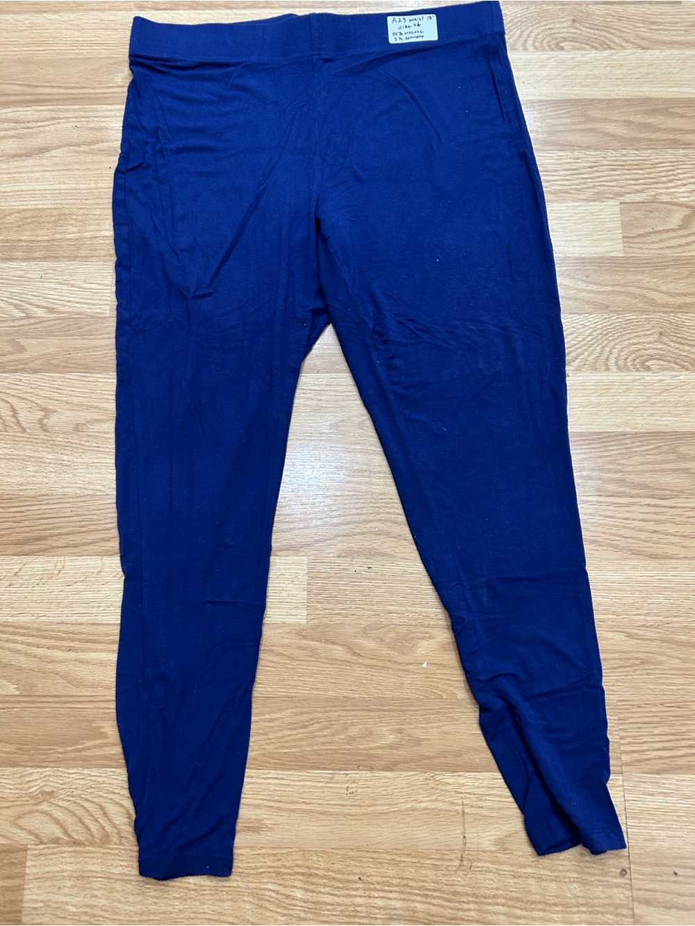 A23.    Solid Navy Leggings